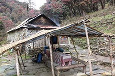 Besuch in Hütte Nepal